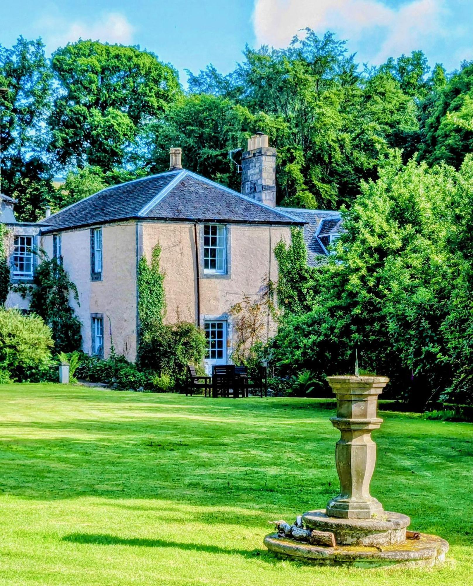 Powis House Mid Cottage สเตอร์ลิง ภายนอก รูปภาพ